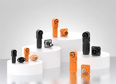 Met behulp van snelle insertie wordt de energieopslagconnector met hoog vermogen aangesloten.